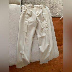NWOT Uniqlo Airsense Pleated Pants Size S Beige